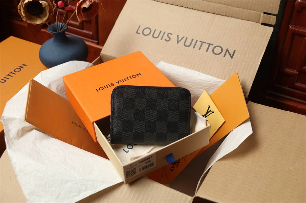 Louis Vuitton wallet ZIPPY M60067  2025 new 